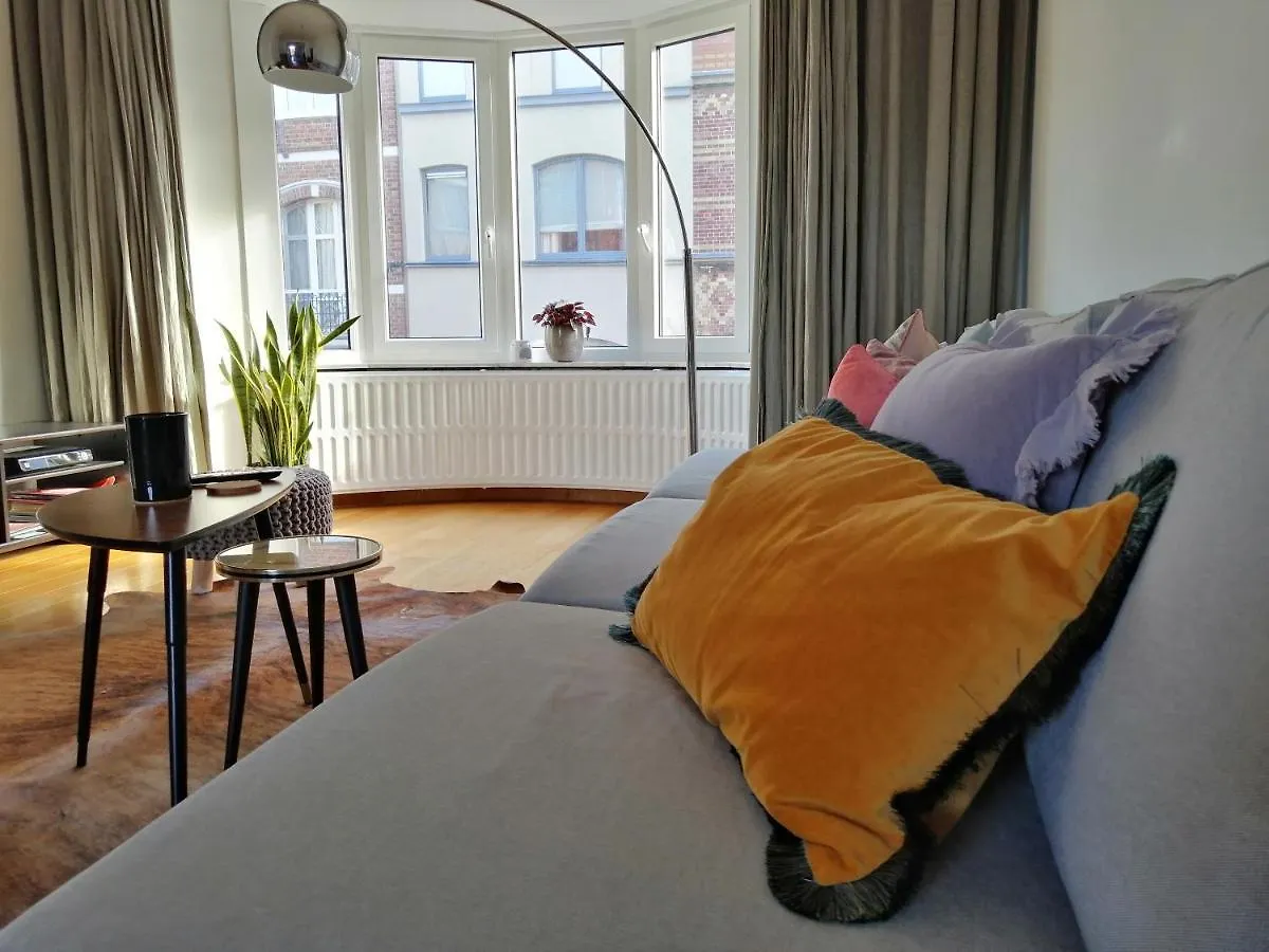 Large Apartment 800M From The Beach 90 Square Meters Ostende