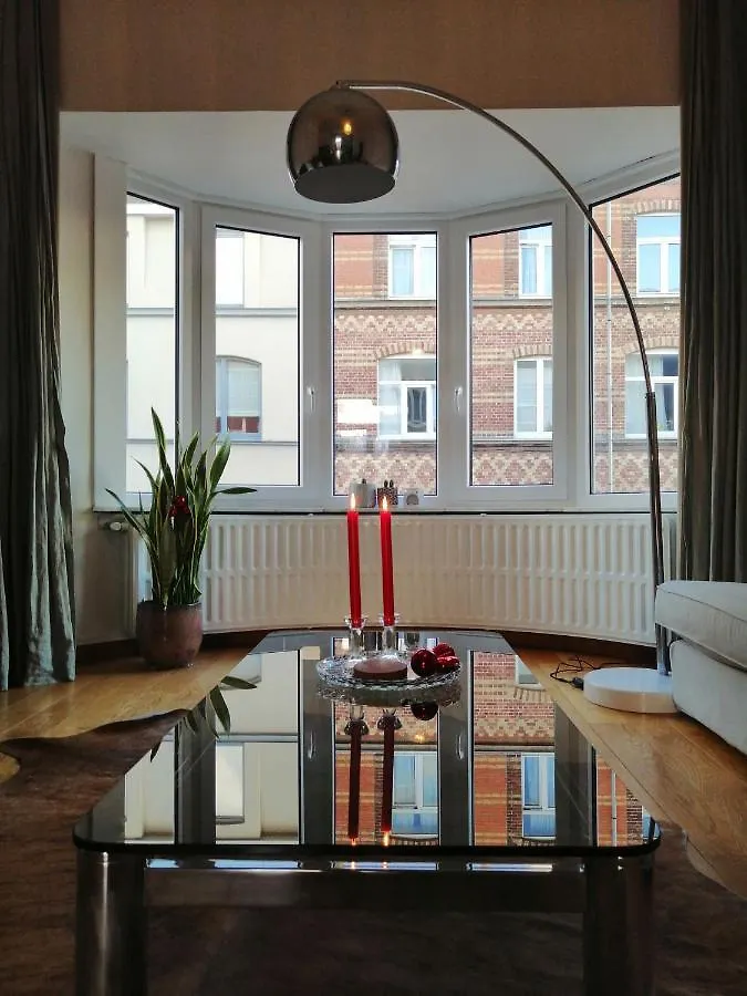 Large Apartment 800M From The Beach 90 Square Meters Ostende Belgien