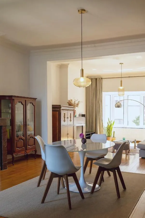 Large Apartment 800M From The Beach 90 Square Meters Ostende